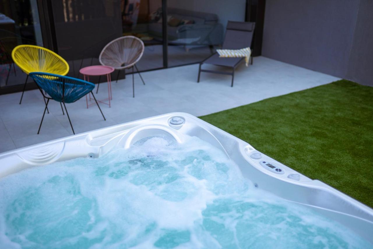 Casa De Nero - Premium House With Jacuzzi Next To Golf Course Villa Caleta De Velez Eksteriør bilde
